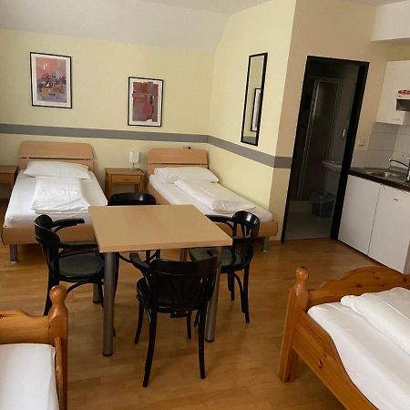 Schlafgut Hotel Sankt Polten Bagian luar foto