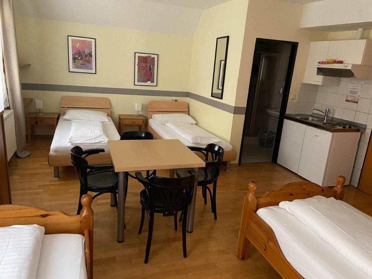 Schlafgut Hotel Sankt Polten Bagian luar foto
