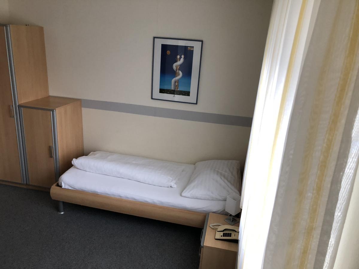 Schlafgut Hotel Sankt Polten Bagian luar foto