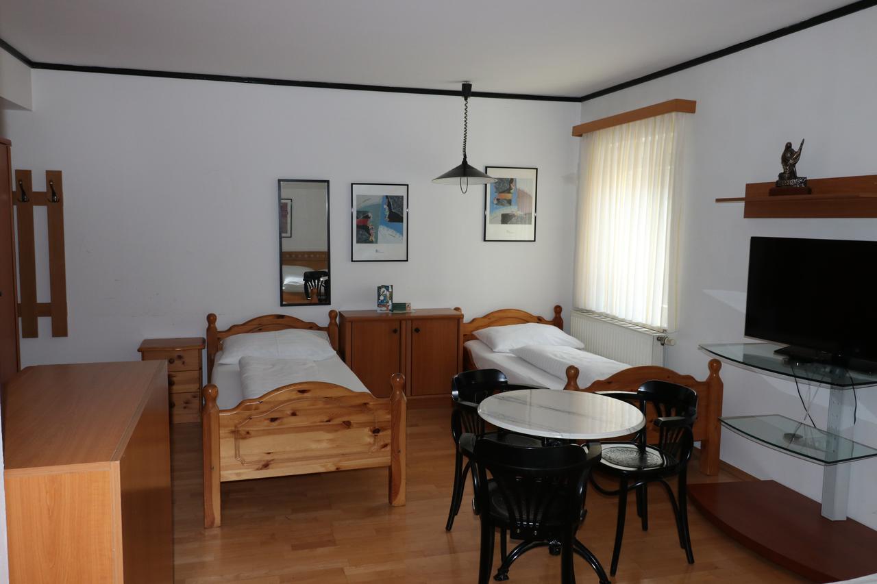 Schlafgut Hotel Sankt Polten Bagian luar foto