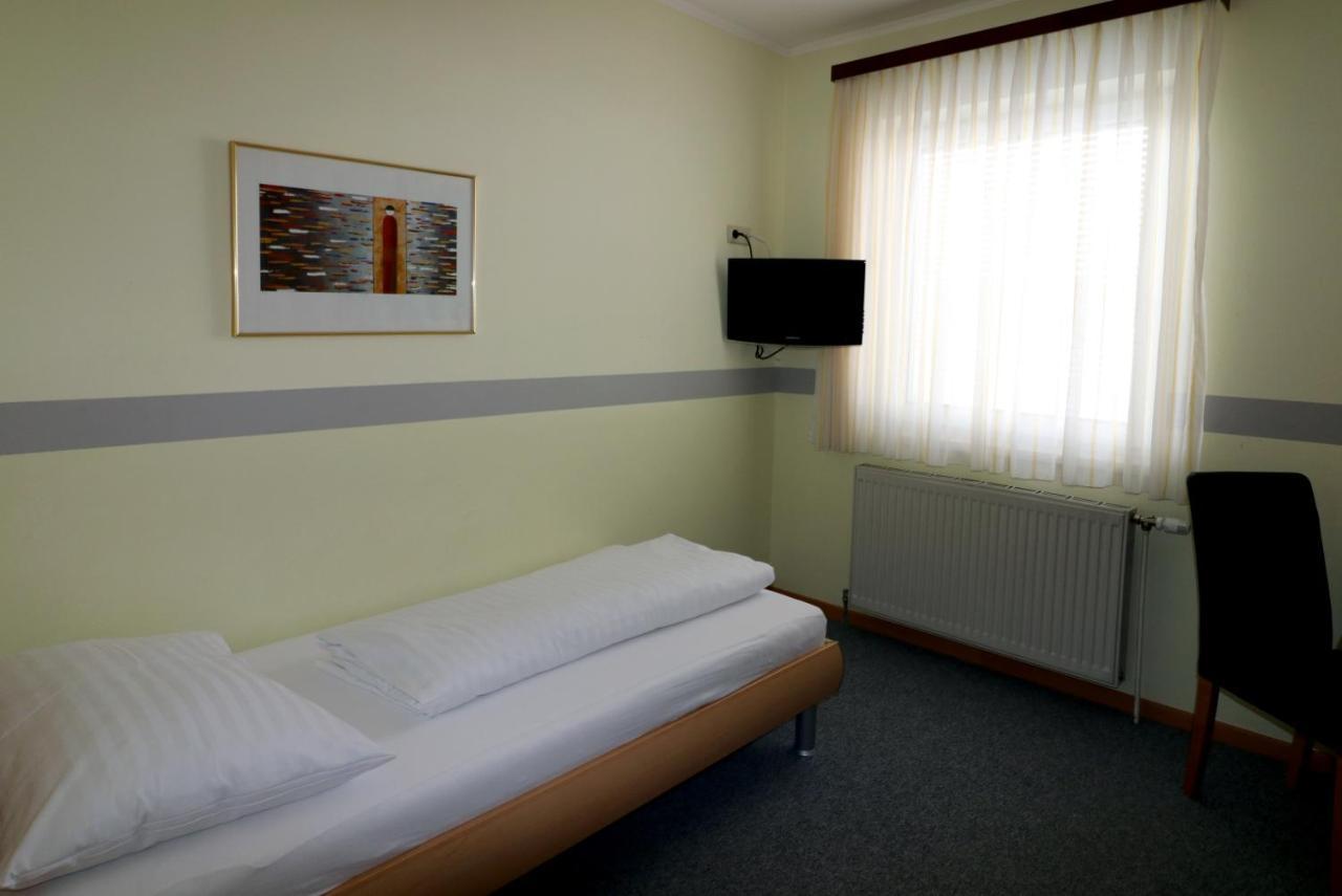 Schlafgut Hotel Sankt Polten Bagian luar foto
